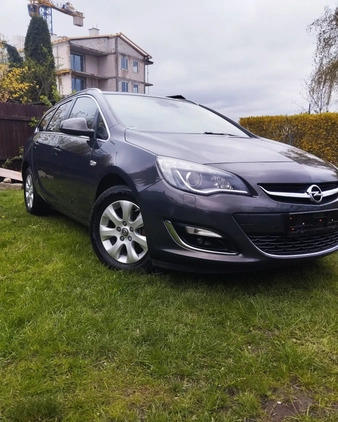 Opel Astra cena 32500 przebieg: 200000, rok produkcji 2015 z Olsztyn małe 667